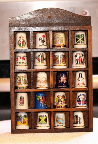Thimbles wooden display rack - wooden,