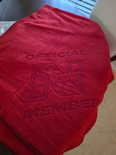 Nascar red throw 100 - throw, 100%