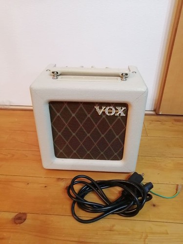 Vox ac4tv8 tube guitar - vox,