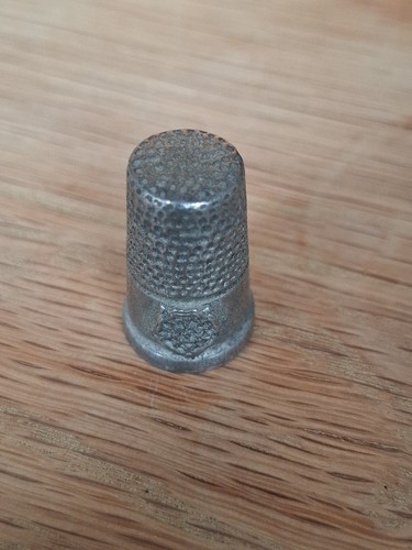 Vintage tudor rose - vintage, pewter