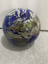 2005 LUNDBERG STUDIOS GLASS EARTH GLOBE ART 4 1/2” Diameter Signed