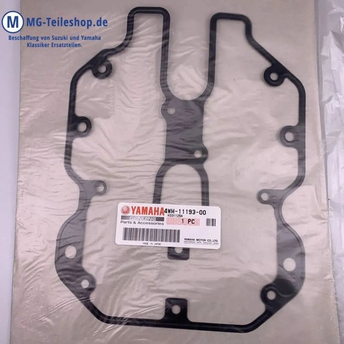 Yamaha valve cover - , gasket