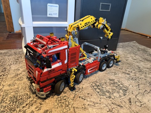 Lego technic crane truck - lego, 8258