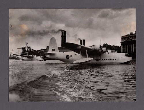 Short sunderland flying boat - short,