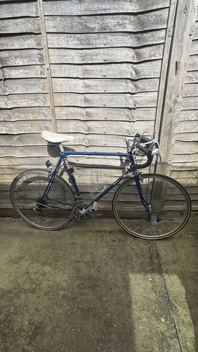 Vintage raleigh road bike - bike,