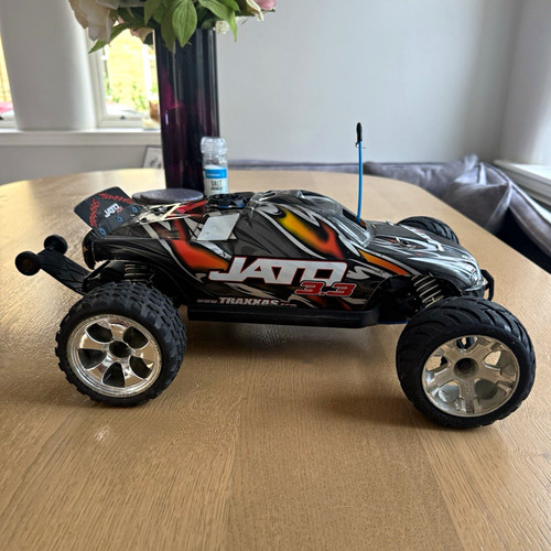 Traxxas jato 10 nitro - 1:10,