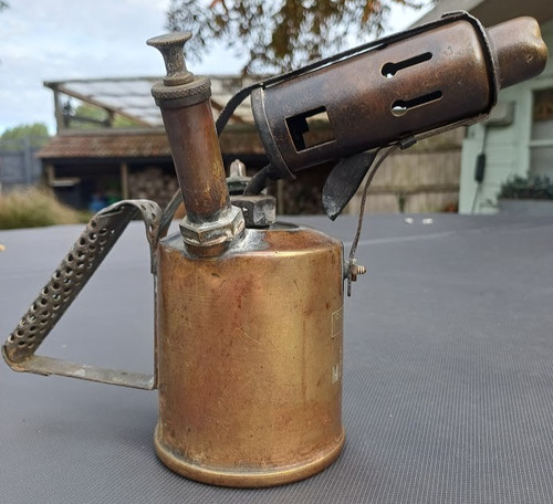 Vintage monitor brass - brass, paraffin