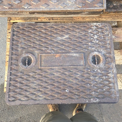 Cast iron manhole cover - cast,