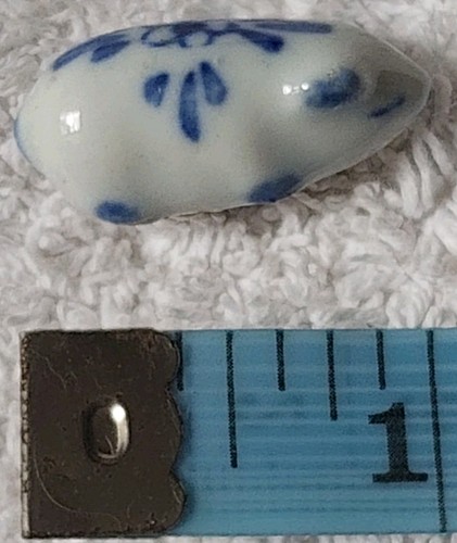 Tiny vintage blue white - tiny,