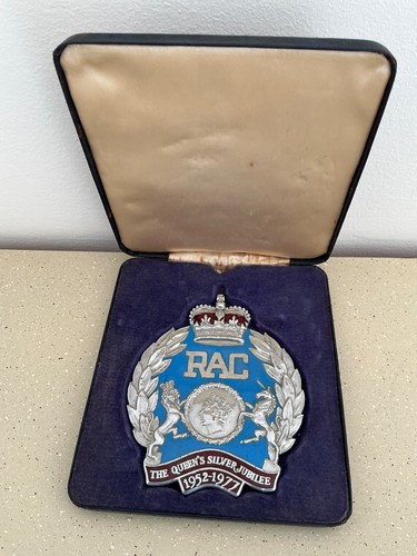 Rare 1977 queen - 1977, silver