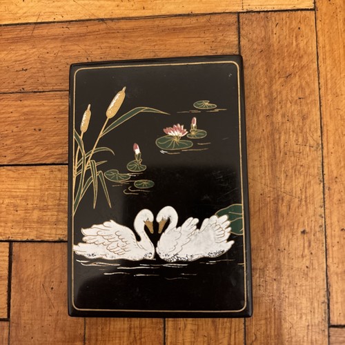 Swan and reeds vintage compact - and,