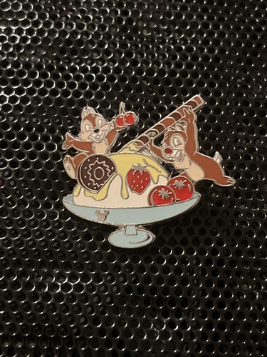 Chip and dale kitchen sink - chip,