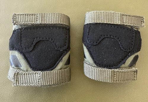 Soldier story toys - story, scale