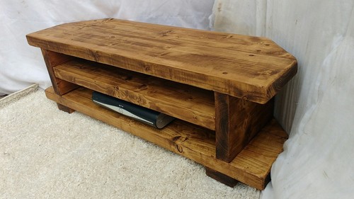 Corner rustic pine unit - corner, tv