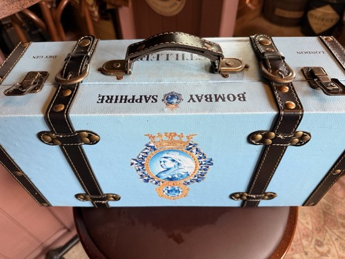 Bombay sapphire gin - gin, branded