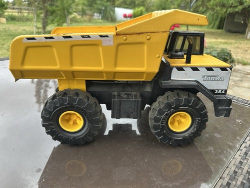 Tonka 354 mighty dump truck - mighty,