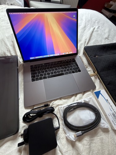 Apple macbook pro - i7,
