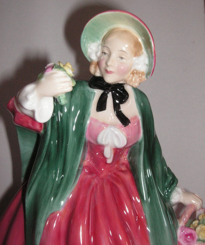 Royal doulton figurine - doulton, lady