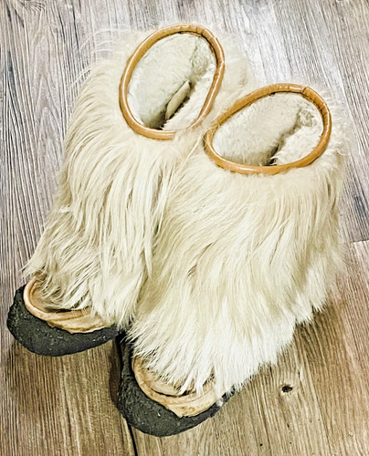 Vintage yeti furry boots - yeti,