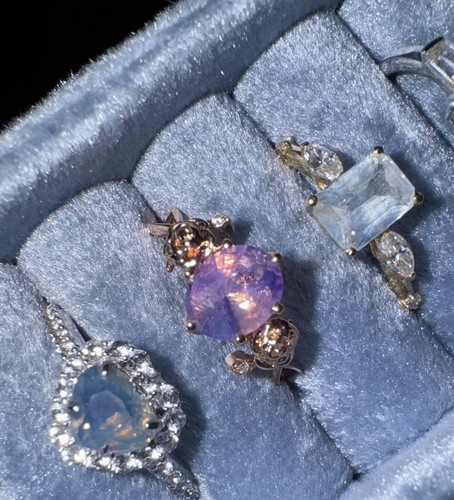 18ct gold purple sapphire - purple,