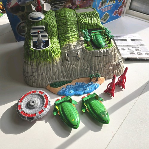 2004 bandai thunderbirds - 2004,