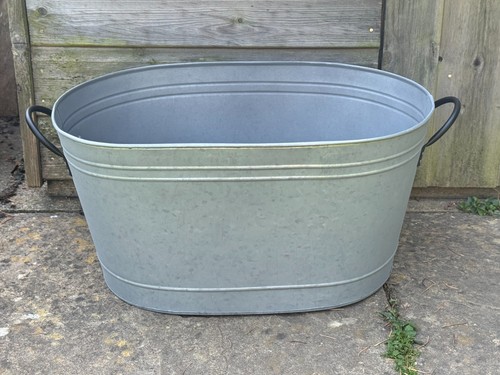 Large zinc metal garden - garden, oval