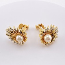 Vintage Coro Gold Tone Faux