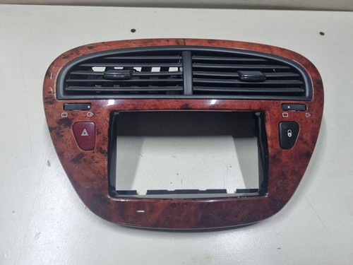 Peugeot 607 2002 - dashboard, lcd