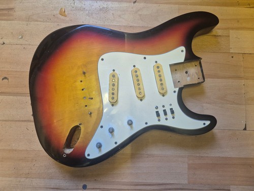 Vintage strat style body with - strat,