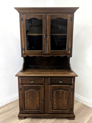 Dresser oak effect - effect, hutch