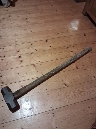 Very old 10llb sledge hammer - very,