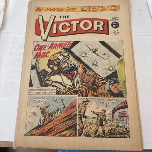 The victor comic april - no.7,
