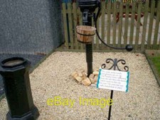 Photo 6x4 Old water pump