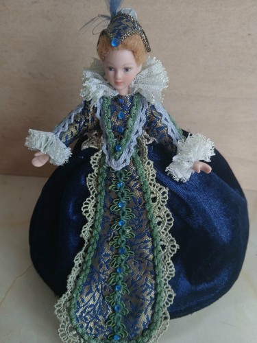 12th scale dolls - 1:12th, house
