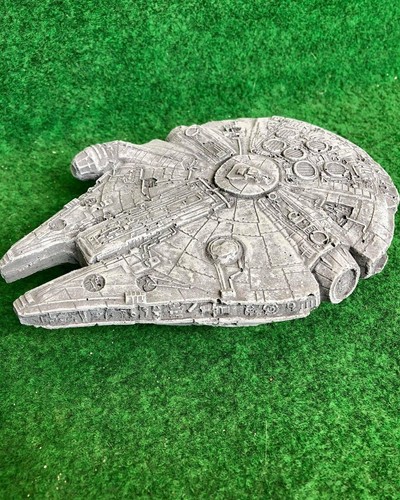 Concrete millennium falcon - concrete,