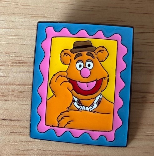 Disney mystery pin box lunch - disney,