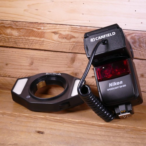 Used nikon 600 speedlight - used,