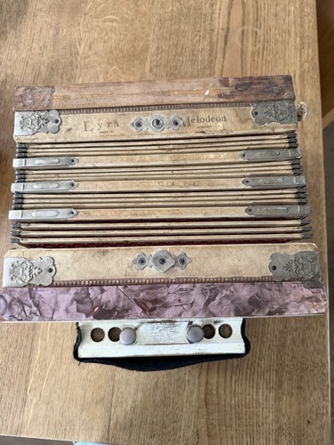 Vintage lyra melodeon - vintage,