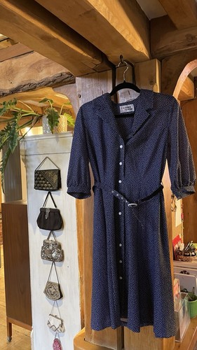 Charming 1970 navy polka - 1970’s,
