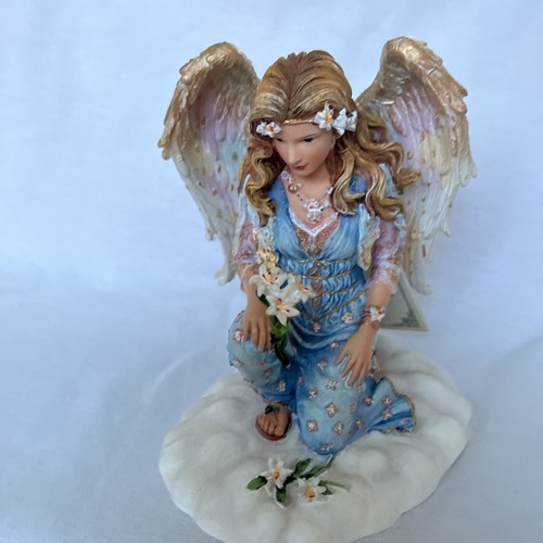 Angel whispers the - -,