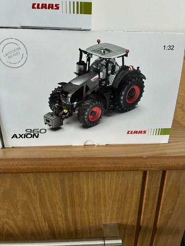 Claas 960 axion britains - claas,