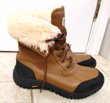 UGG Adirondack II Short Otter