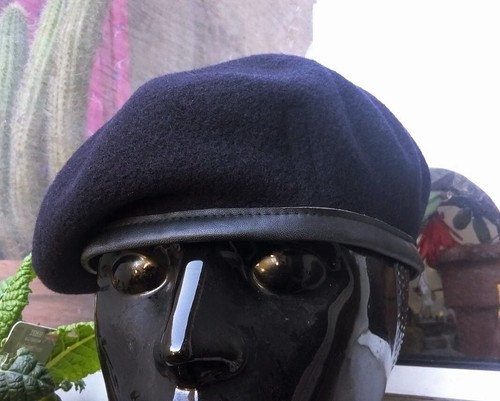 Dark blue beret all - dark,