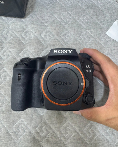Sony alpha a99 - alpha,