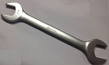 Old Style "BRITOOL" 1.1/8" x