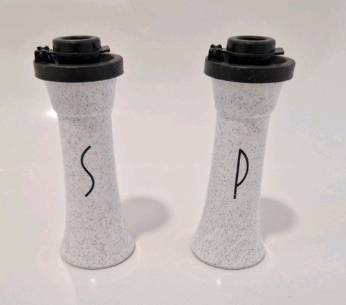 Retro tupperware salt pepper - salt,