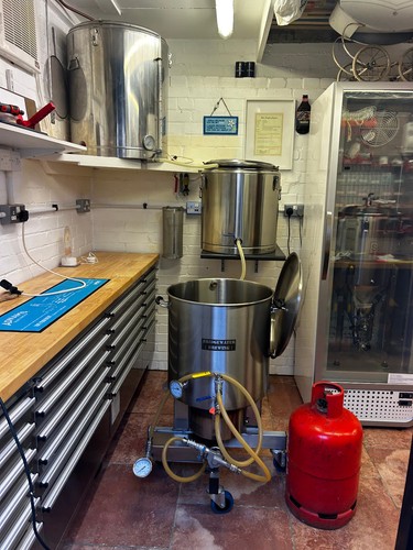 Homebrew beer brewery - homebrew, brewery/micro