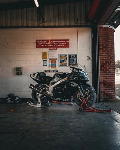 Suzuki gsxr750 srad race - suzuki,