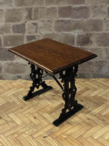 Dolls house scale - house,