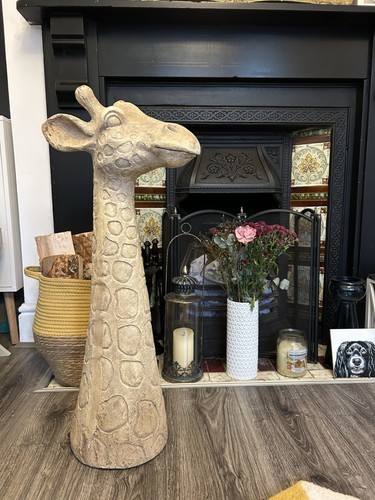Tall 77cm giraffe bust - 77cm,